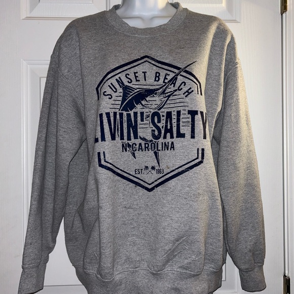 Women’s sweater size medium - Picture 1 of 8